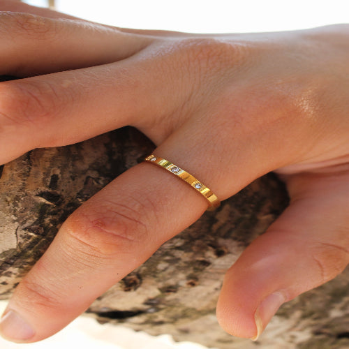 Waterproof Gold ring with embedded gems