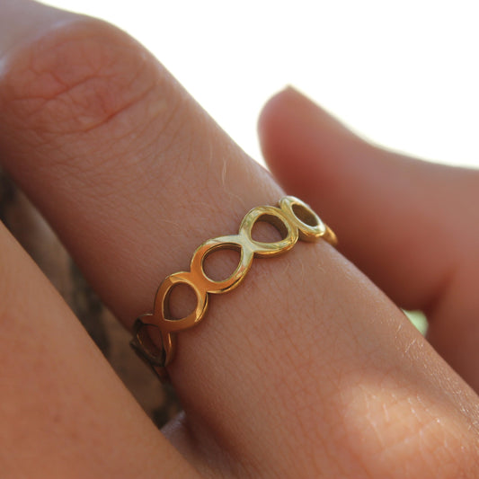 "Banksia" Infinity Ring
