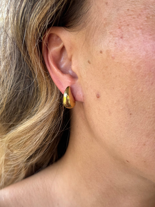 "Sweet Cecily" Waterdrop Studs