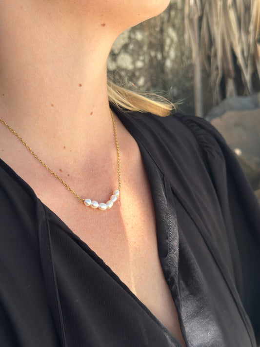 "White Pearls" Pendant Necklace