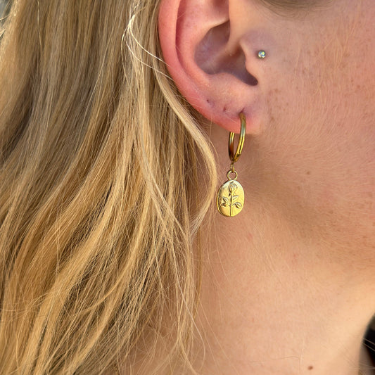 Waterproof hypoallergenic pendant earrings