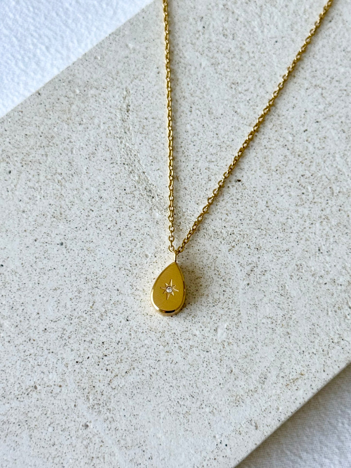 "Flower Gem" Pendant Necklace
