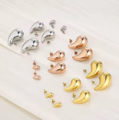 "Sweet Cecily" Waterdrop Studs