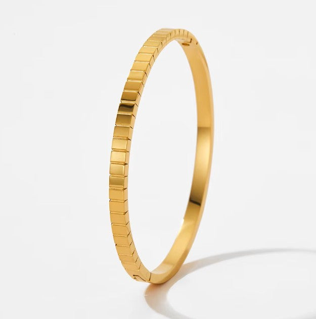 "Freesia" Bangle