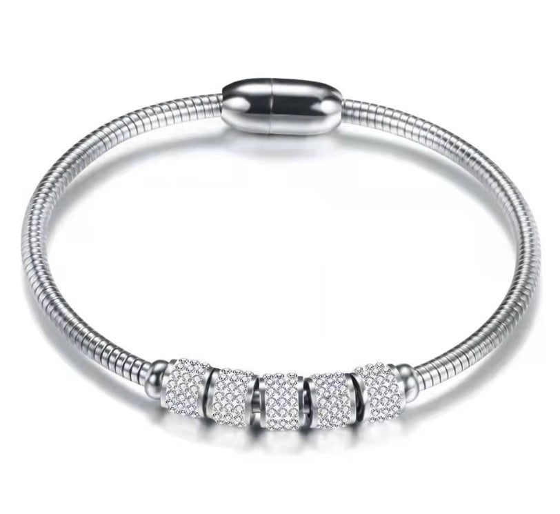 "Geranium" Fidget Bangle