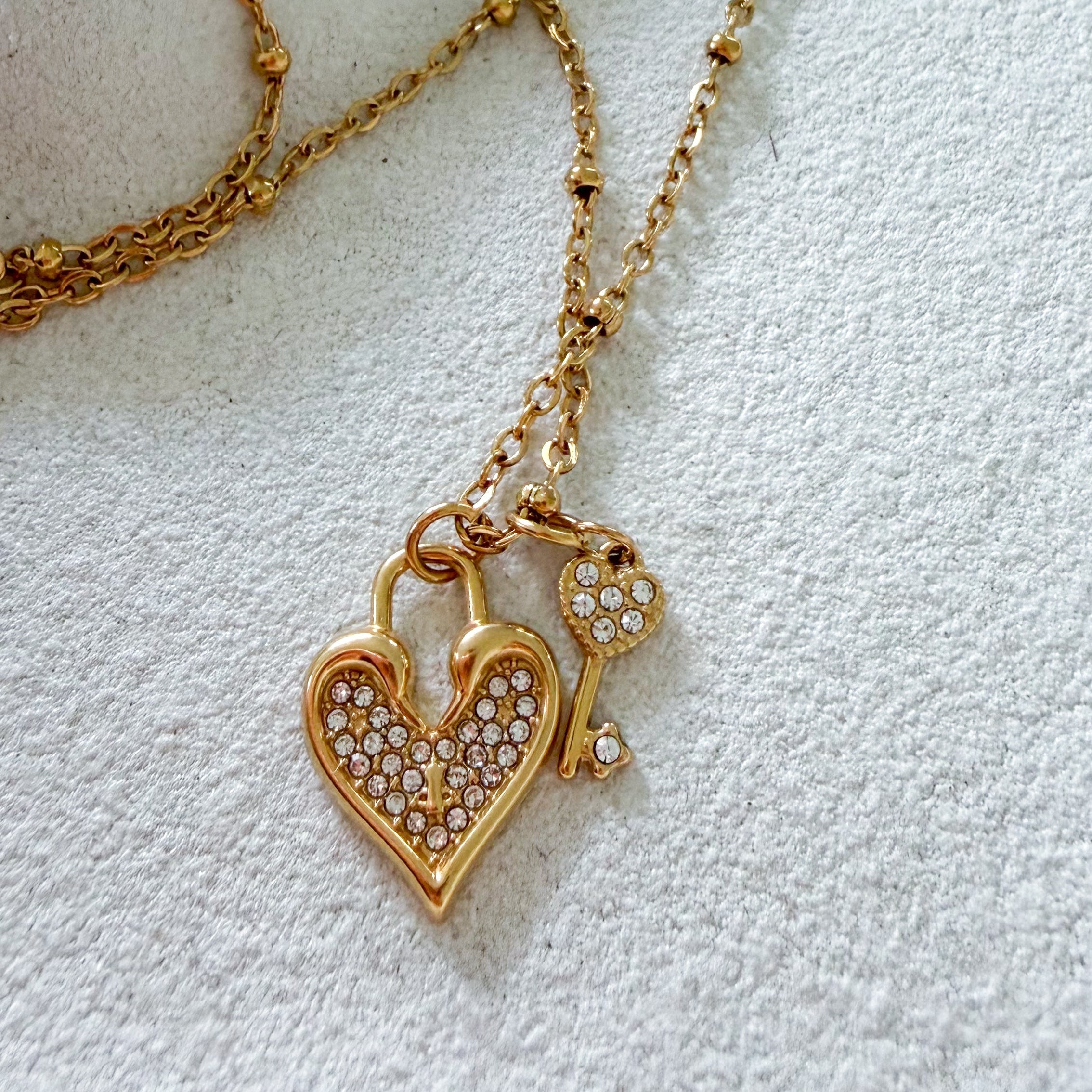 "Chain of Heart" Necklace