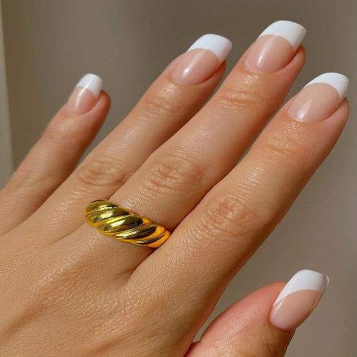 "Carnation" Ring