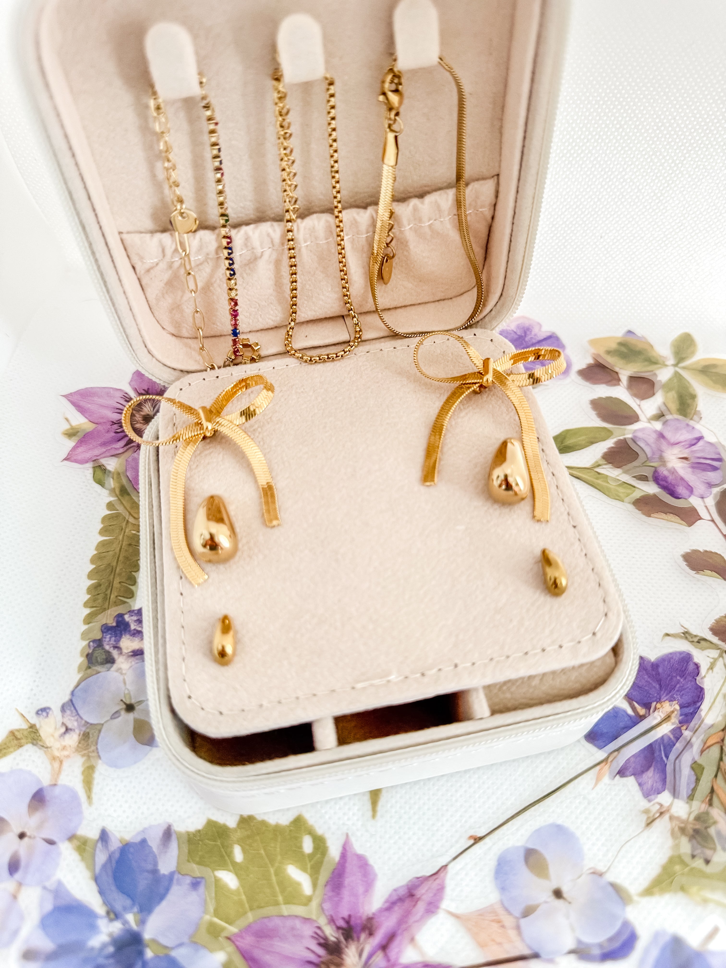 "Wyldflower" 12-Piece Mystery Jewellery Case