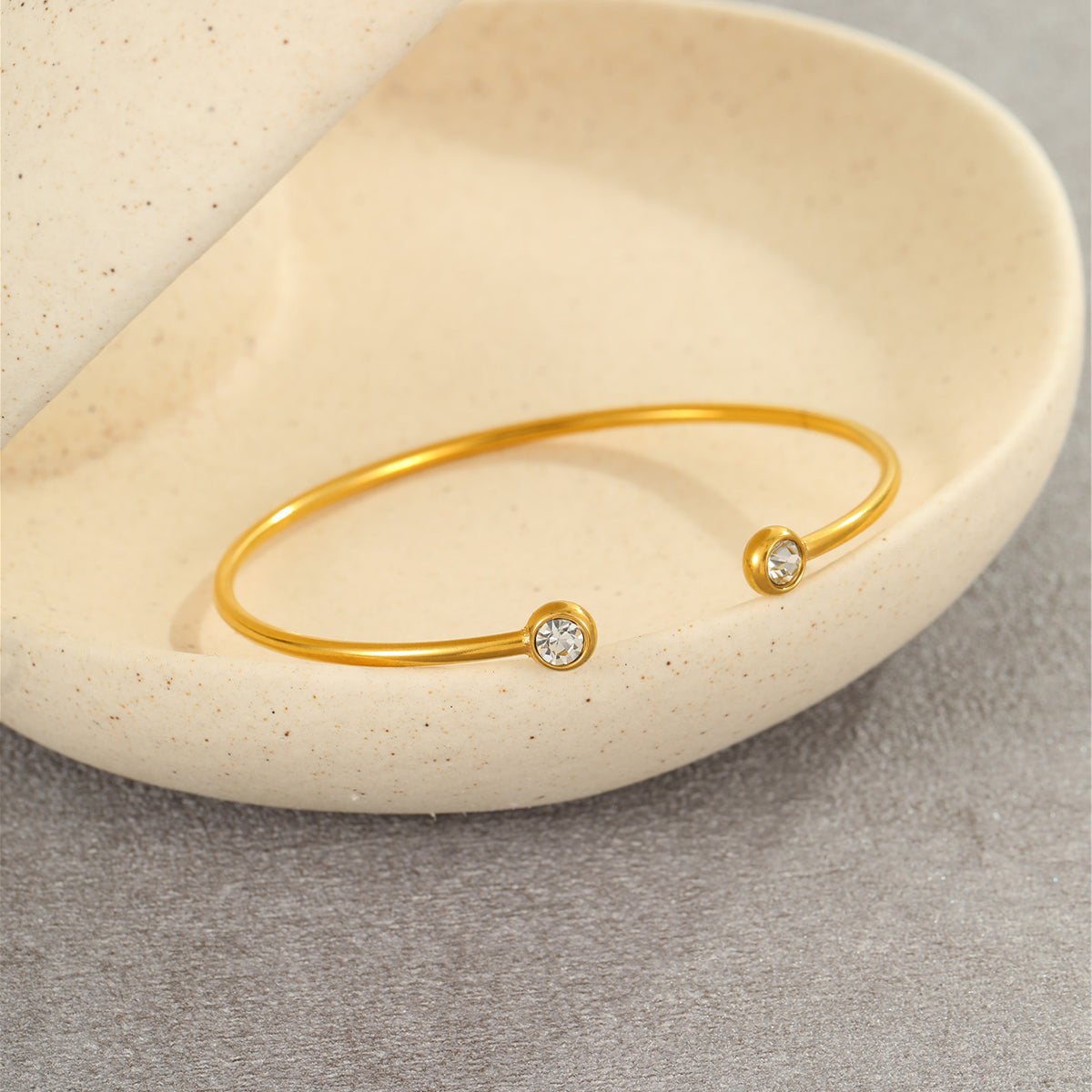 Waterproof hypoallergenic stainless steel cuff 