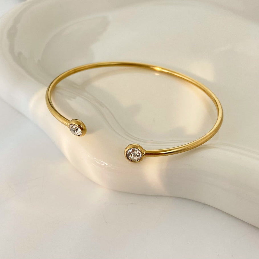 Waterproof hypoallergenic stainless steel cuff 