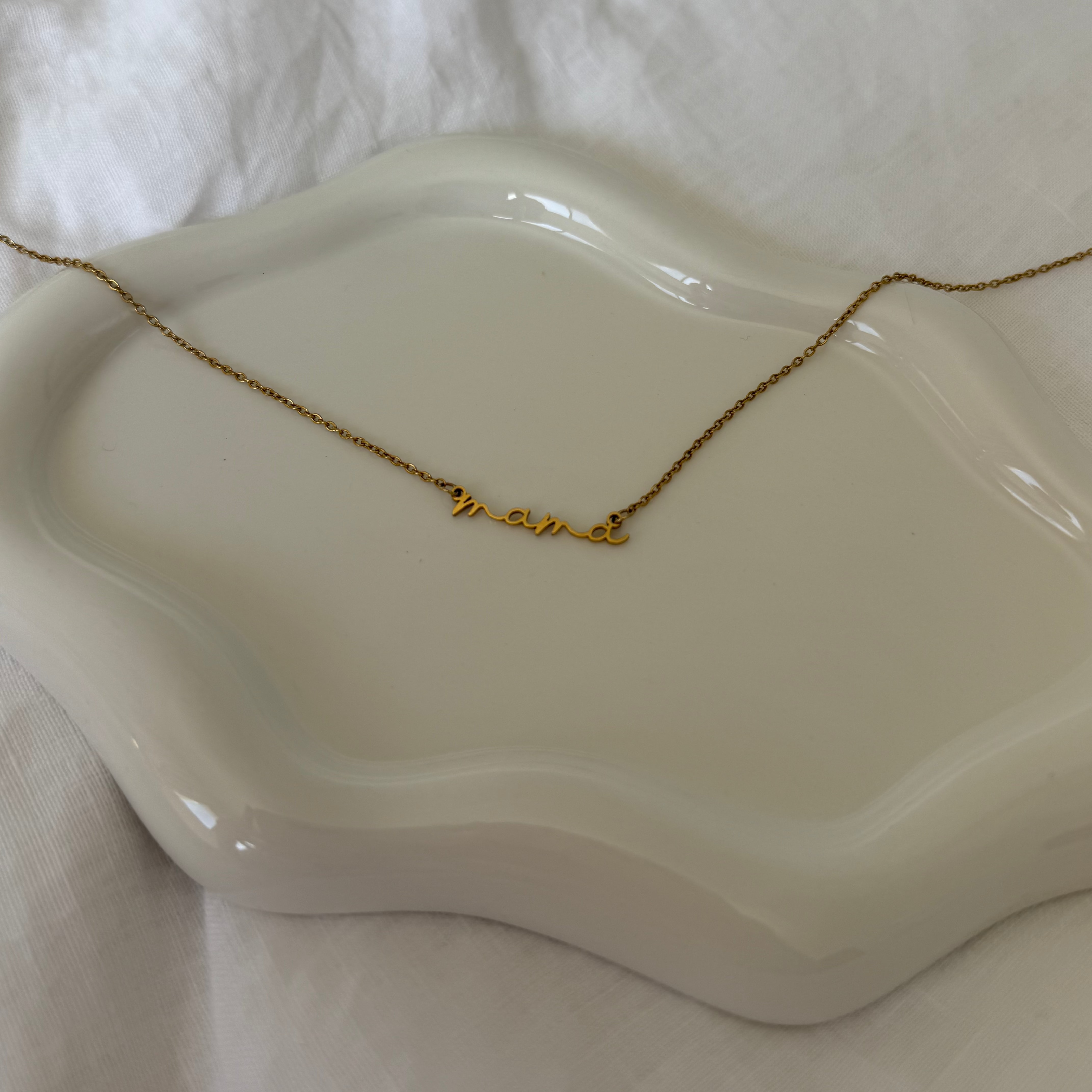 "Mama" Necklace