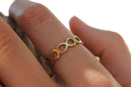 "Banksia" Infinity Ring