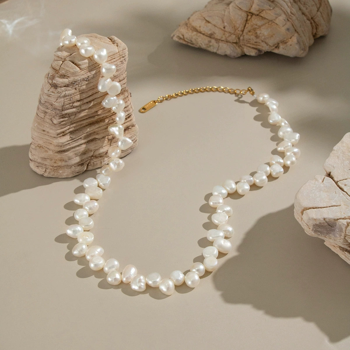 Waterproof hypoallergenic stainless steel pearl necklace 