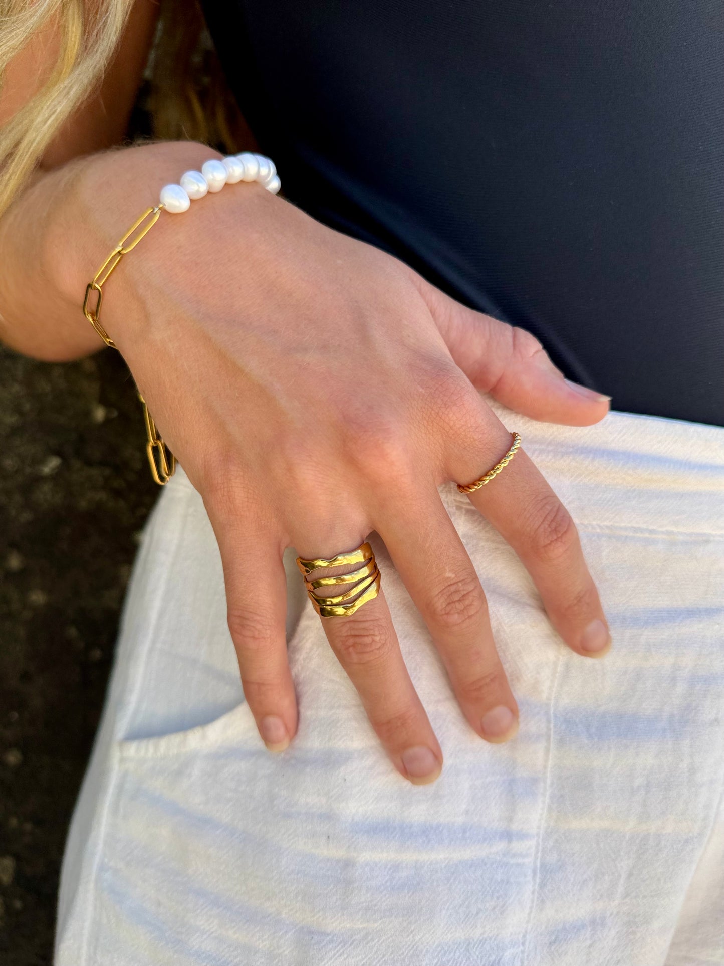 "Foxglove" Twisted Band Ring