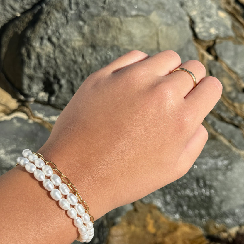 Waterproof hypoallergenic pearl bracelet