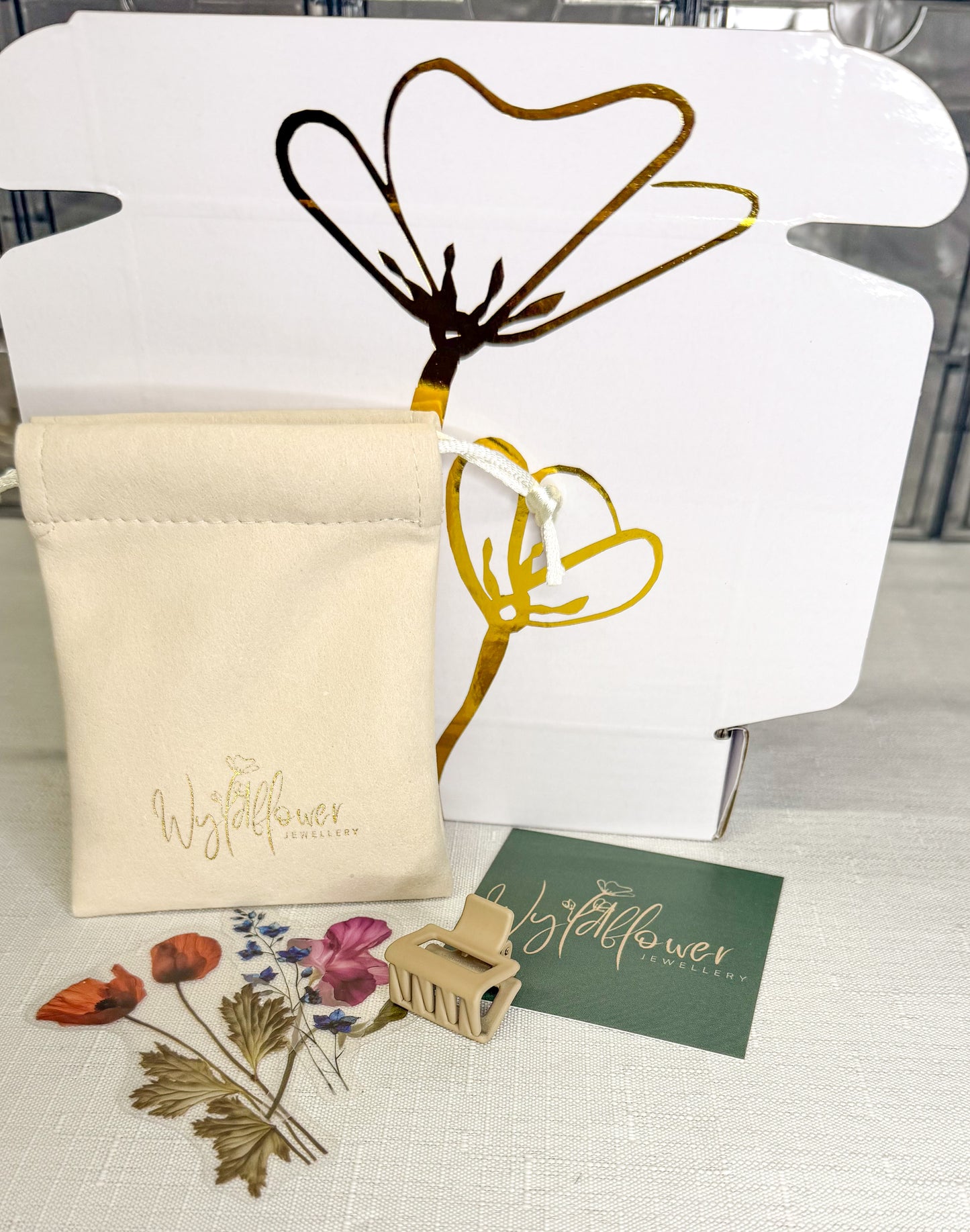 Deluxe Gift Wrapping