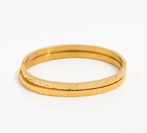 "Camillia" Bangle