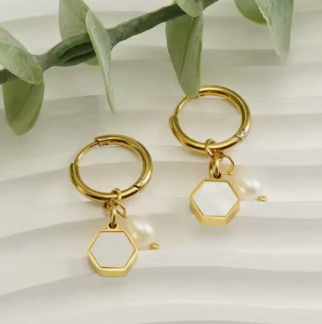 "Lillypilly" Pendant Earrings