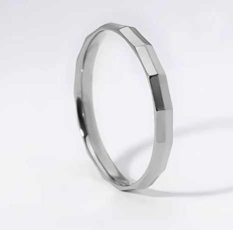Waterproof hypoallergenic stainless steel jewellery