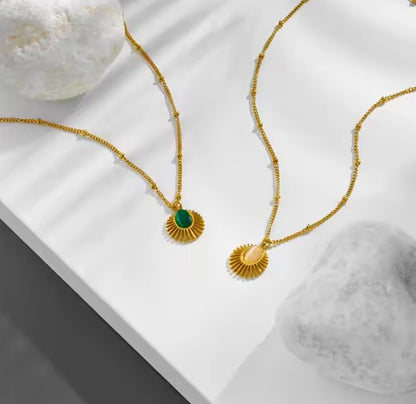 "Calla" Stone Necklace
