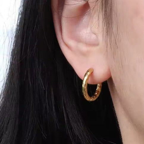 "Iris" Hoops