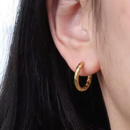 "Iris" Hoops