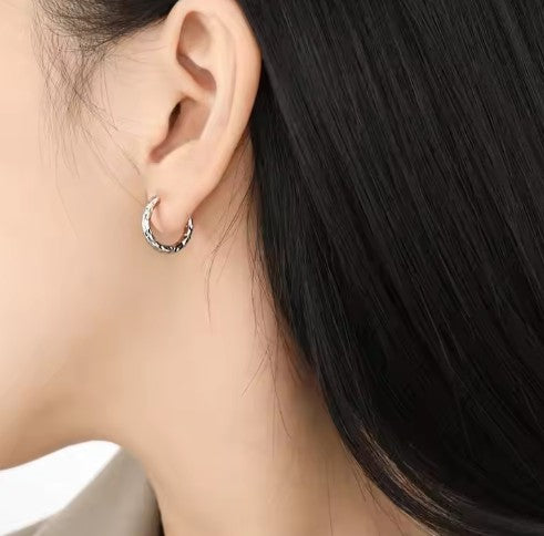 "Iris" Hoops