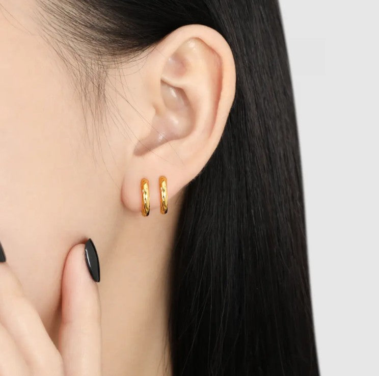 "Iris" Hoops