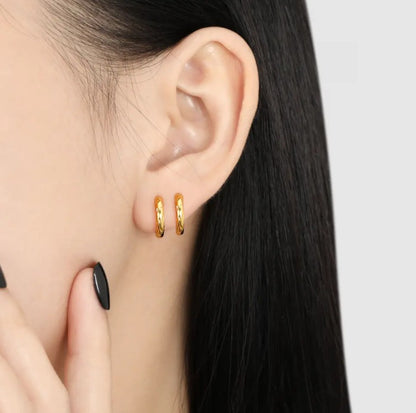 "Iris" Hoops