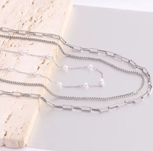 "Amaryllis" Pearl Necklace