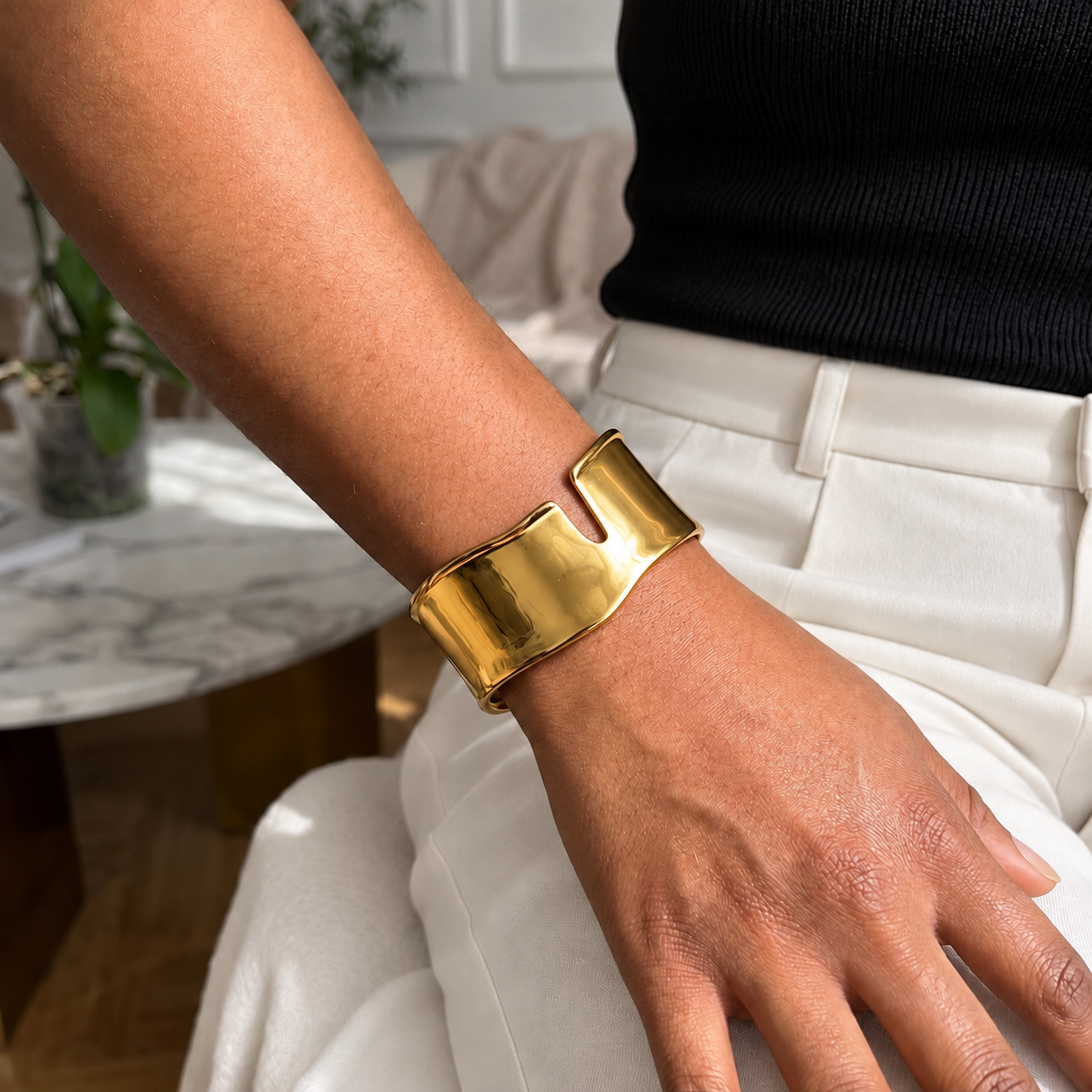 Anthurium Cuff
