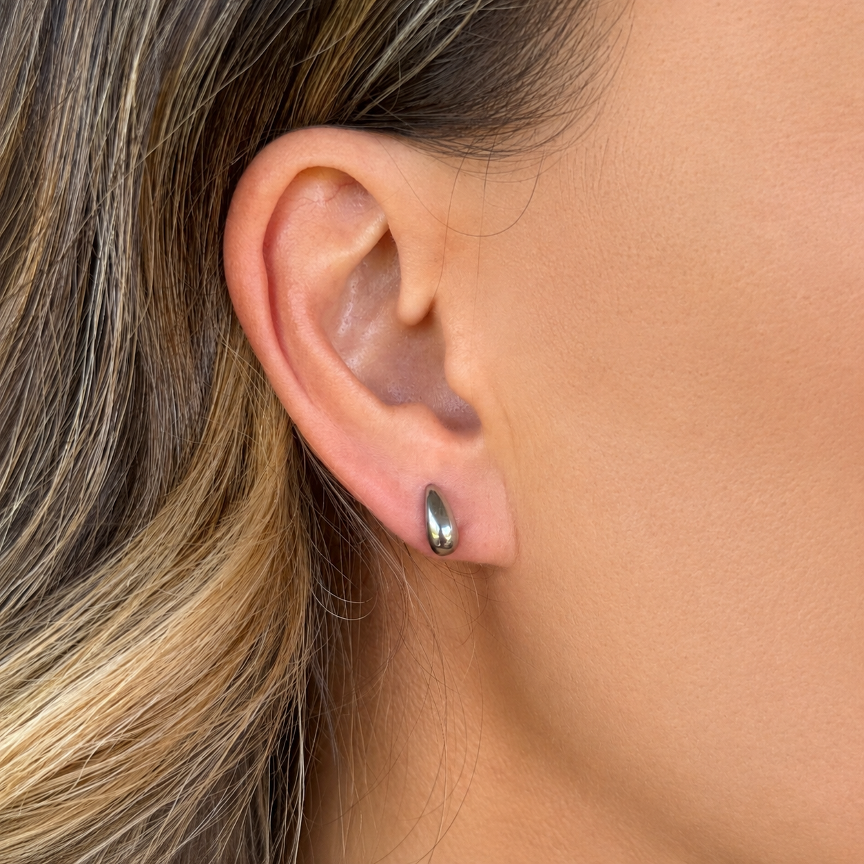 "Sweet Cecily" Waterdrop Studs