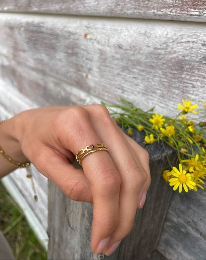 "Shasta Daisy" Diamanté Ring - Wyldflower Jewellery