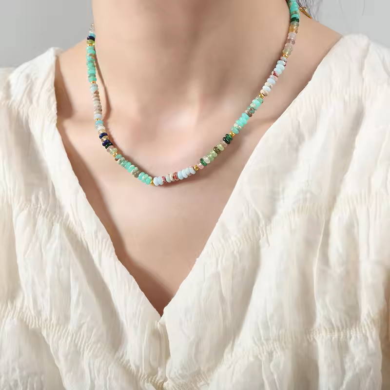 Zinnia natural gemstone necklace with gold details